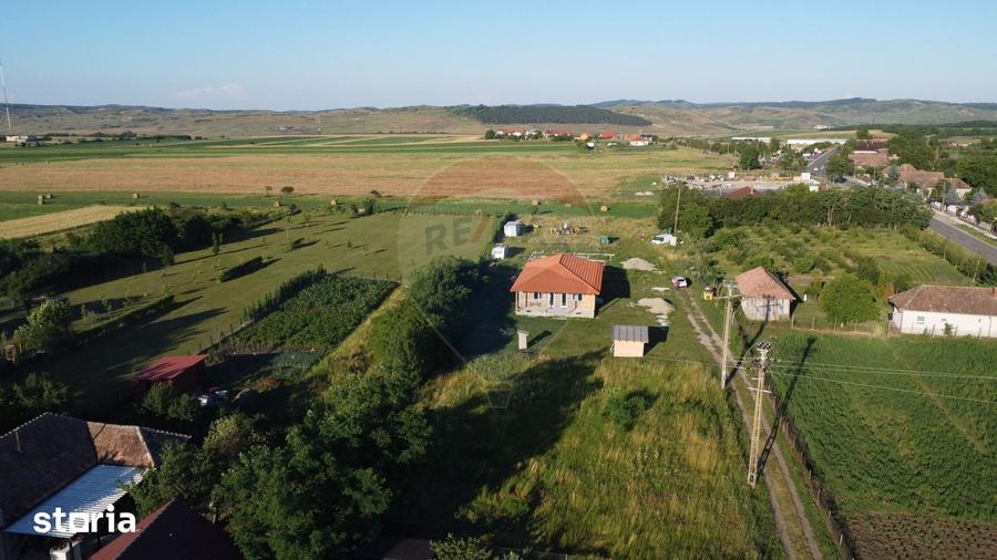 Teren de 2263 mp, în Jucu