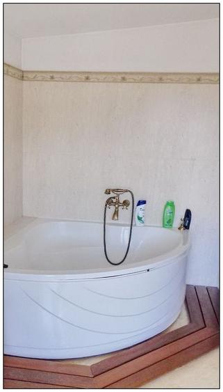 Casă individuală cu 6 camere cu Canalizare în Carierei