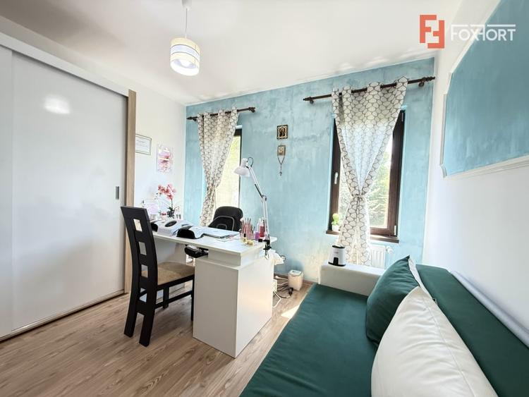 Casă individuală cu 5 camere cu Piscina în Giroc