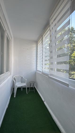 Apartament cu 3 camere decomandat în Titan