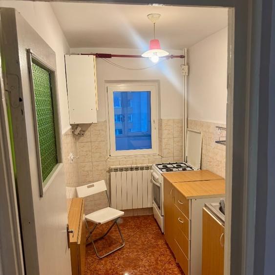 Garsonieră decomandată, mobilată în Rahova