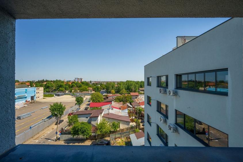 Penthouse cu 2 camere decomandat, mobilat în Apărătorii Patriei