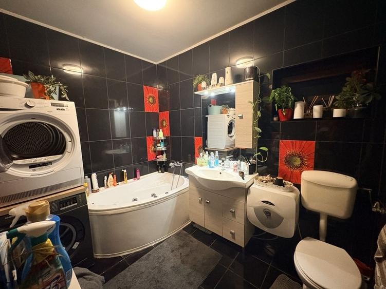 Apartament cu 3 camere decomandat în Postăvari