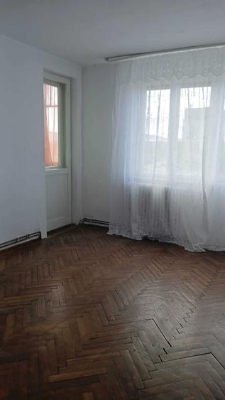 Apartament cu 3 camere decomandat în Kogălniceanu