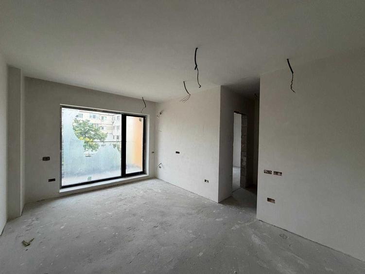 Apartament cu 2 camere decomandat în Faleza Nord