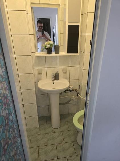 Apartament cu 4 camere decomandat în Casa de Cultură