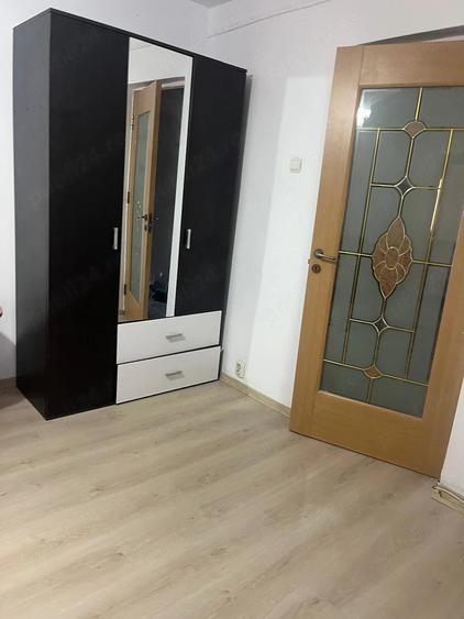 Apartament cu 2 camere decomandat în Contactoare