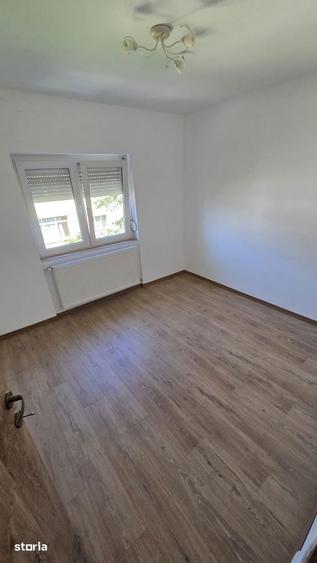 Apartament 3 camere Micro 16, Strada Brandusa - 11
