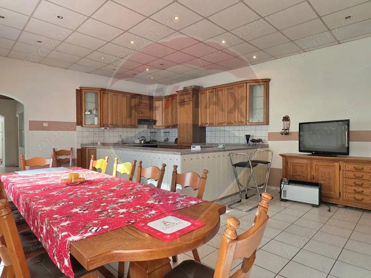 Casă cu 4 camere cu Teren 332 Mp în Ultracentral