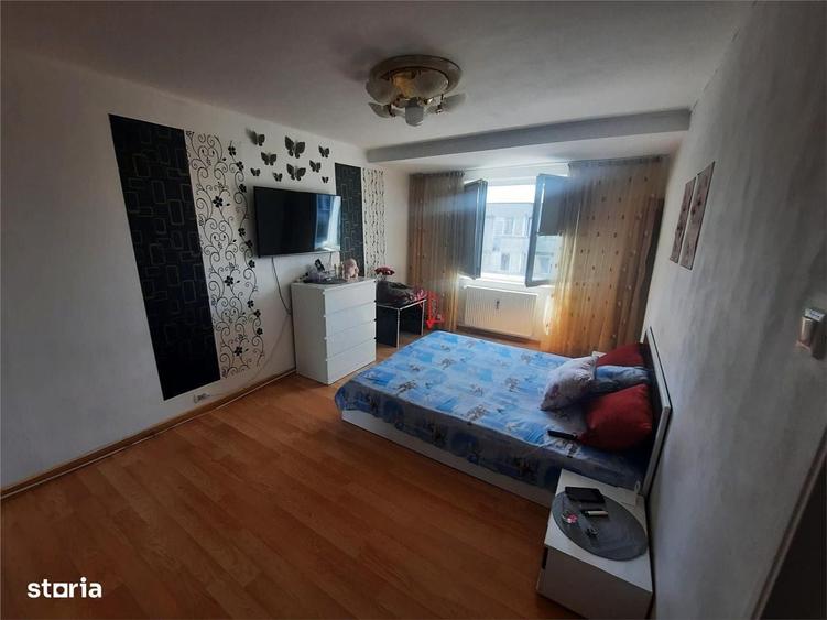 Apartament cu 2 camere decomandat în Costin Georgian