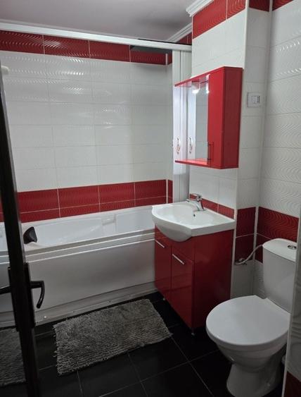 Apartament cu 2 camere semidecomandat în Unirii Sud
