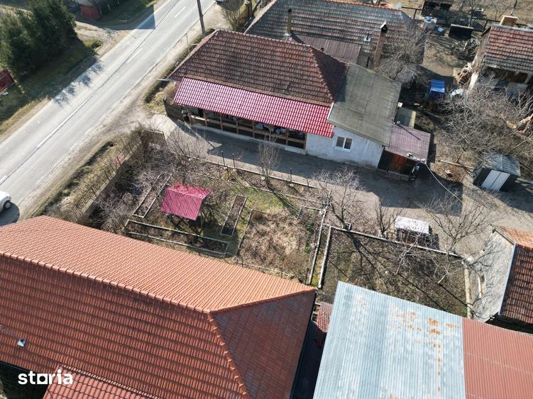 Casă cu 4 camere cu Teren 1527 Mp în Brateș