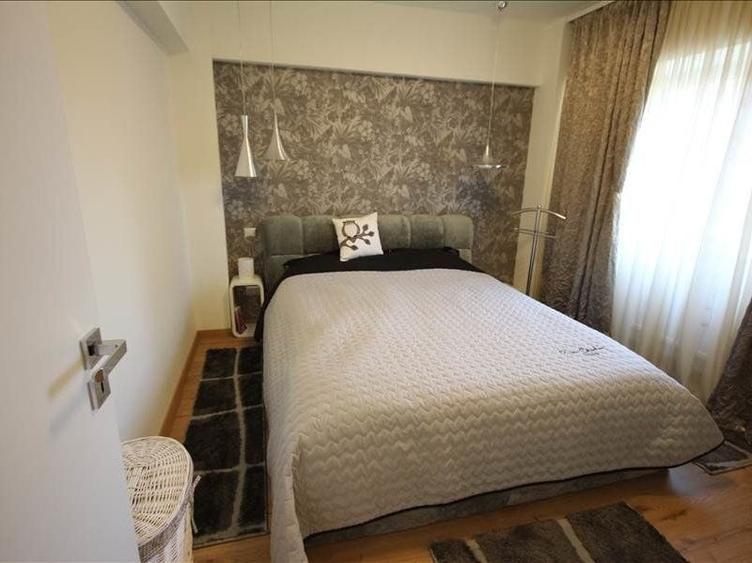 Apartament cu 3 camere decomandat, mobilat în Simion Bărnuțiu