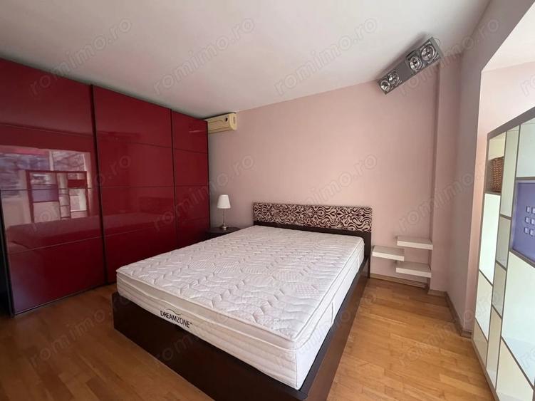 Apartament cu 3 camere semidecomandat în Girocului