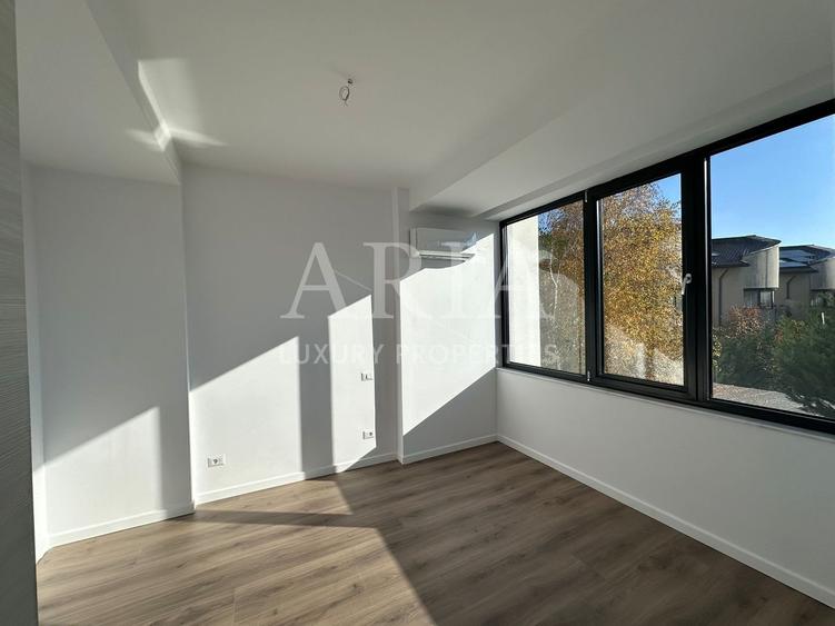 Casă individuală cu 5 camere cu Canalizare în Pipera