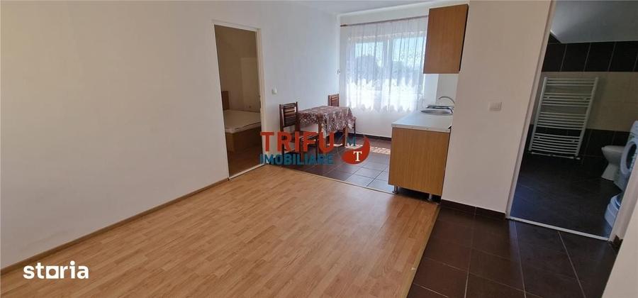 Apartament cu 2 camere semidecomandat în Micești