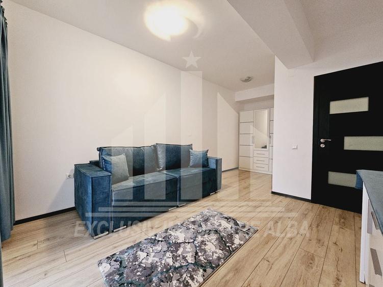 Apartament cu 3 camere decomandat, mobilat în Ampoi 3