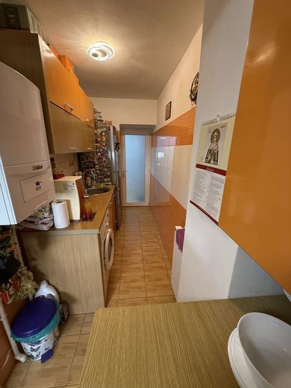 Apartament cu 2 camere decomandat în Casa de Cultură