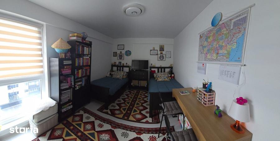 Apartament cu 3 camere semidecomandat în Berceni — fotografia 2