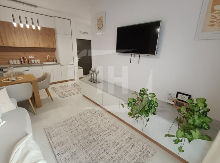 Apartament cu 2 camere semidecomandat, mobilat în Mărăști