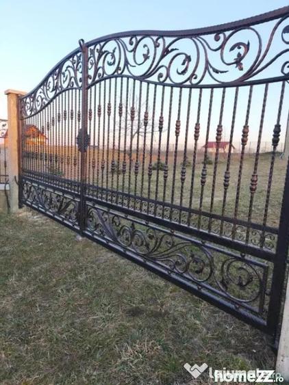 Casă cu 7 camere cu Teren 2500 Mp în Marginea