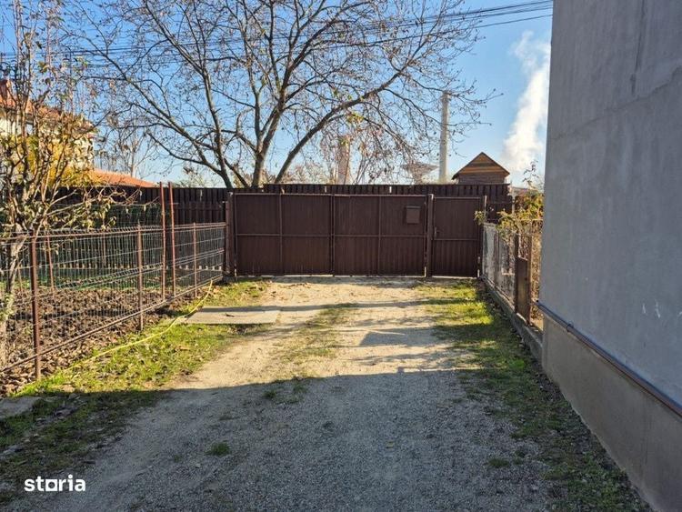 Casă cu 4 camere cu Teren 499 Mp în Mărăști