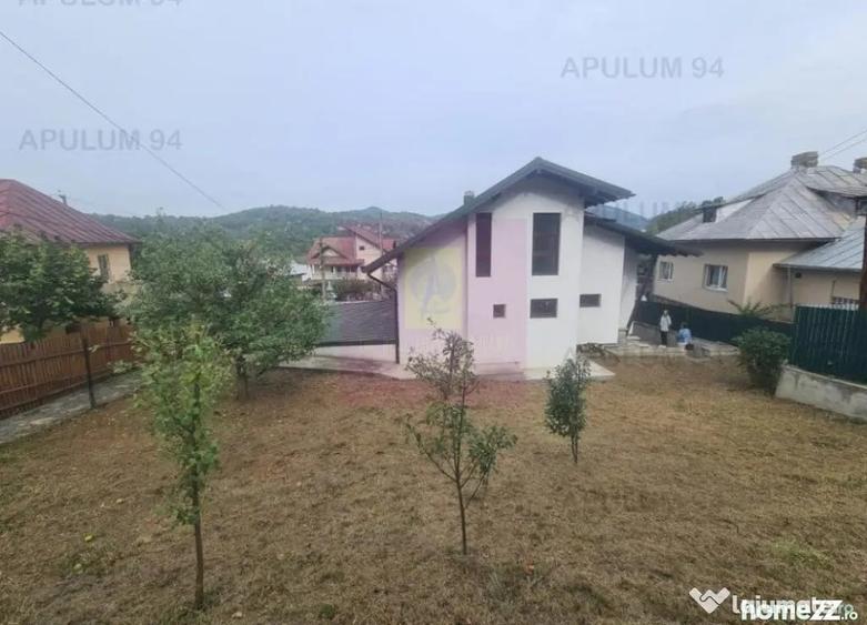 Casă cu 7 camere cu Teren 649 Mp în Comarnic