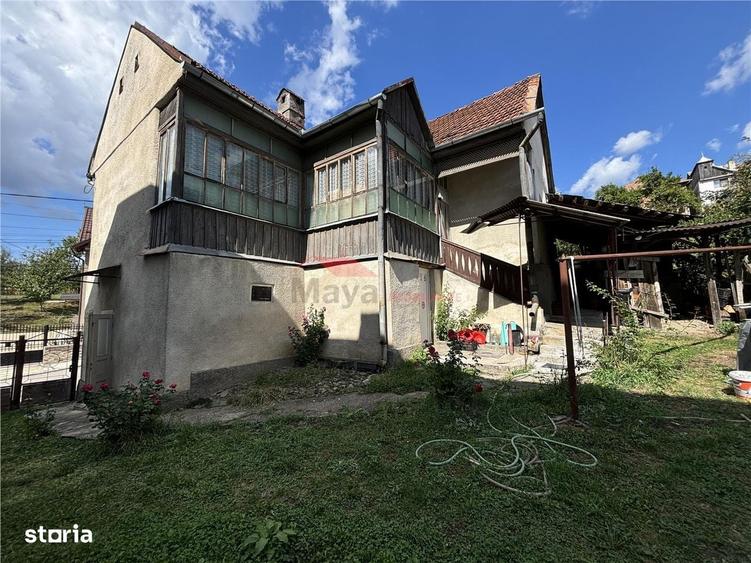 Casă cu 4 camere în Lelești