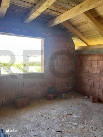 Casă cu 4 camere cu Teren 300 Mp în Sânmartin