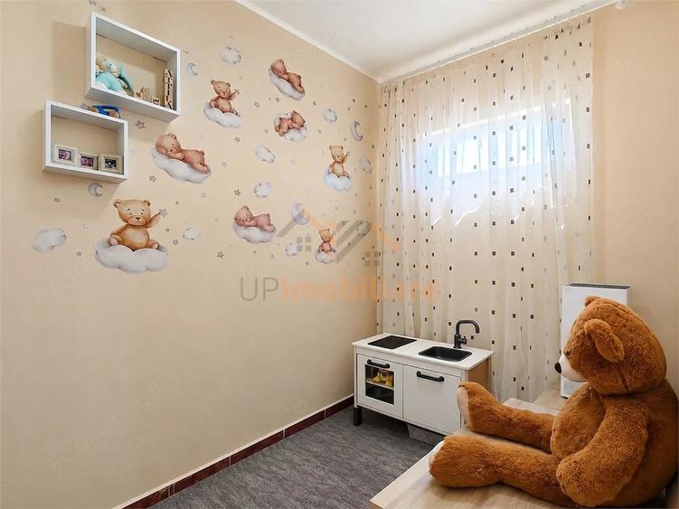 Apartament cu 3 camere decomandat în Sânmartin