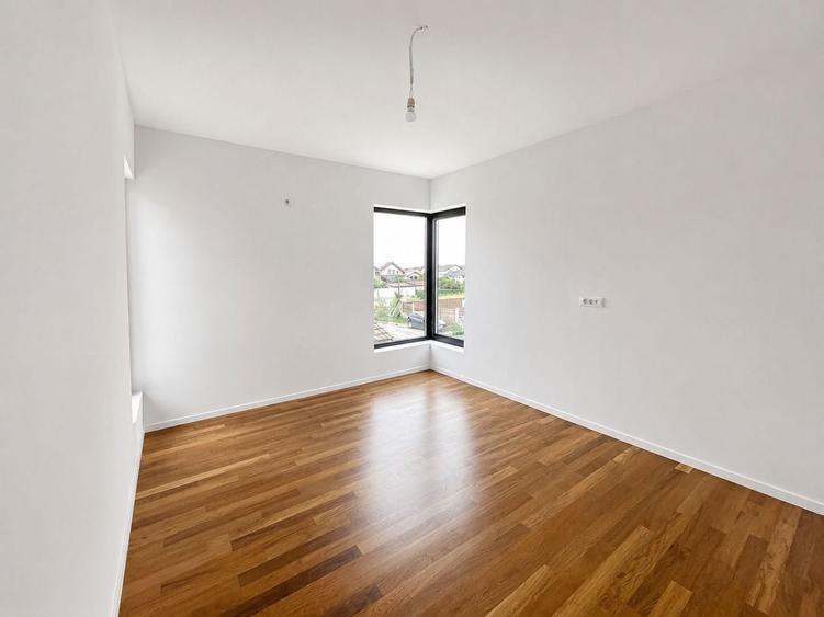 Duplex cu 5 camere cu Canalizare în Săcălaz