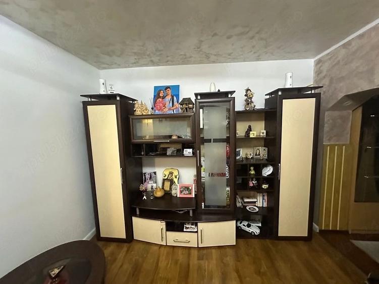 Apartament cu 3 camere semidecomandat în Central