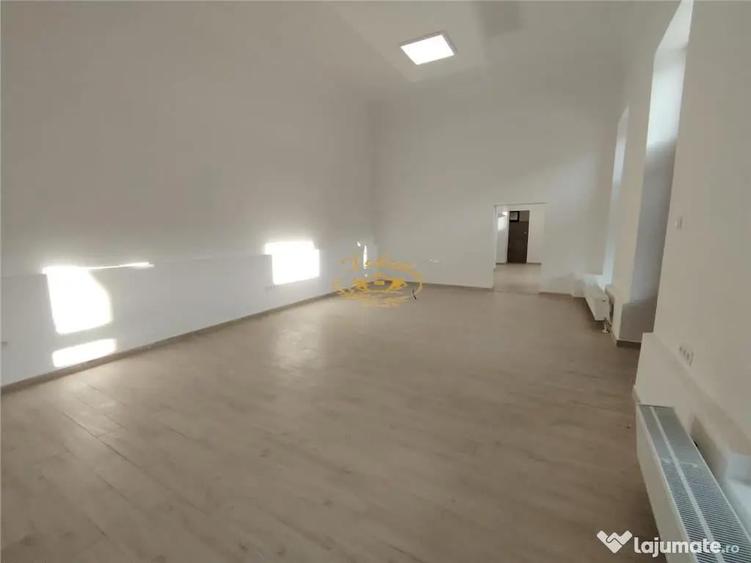 Spațiu comercial, de 72 mp, în Central