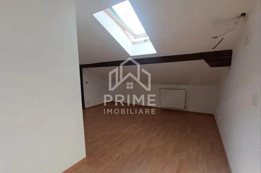 Apartament cu 4 camere decomandat în Central