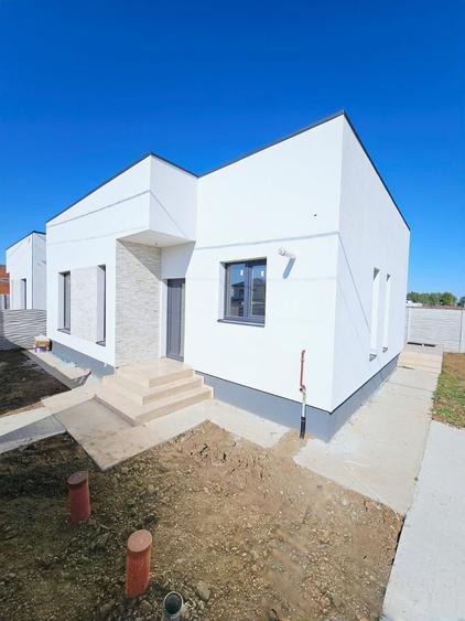 Casă individuală cu 3 camere cu Teren 265 Mp în Berceni