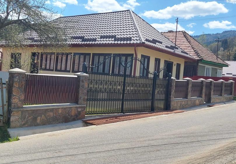 Casă cu 3 camere în Cotumba