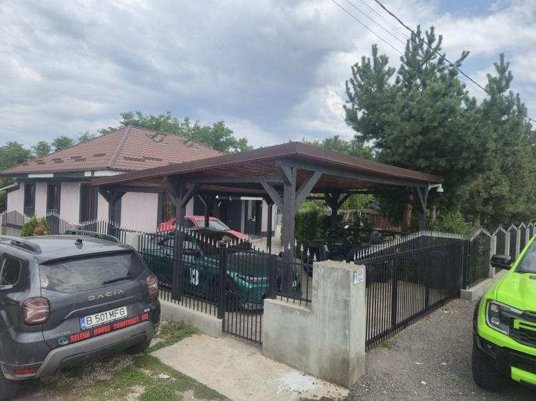 Casă cu 4 camere în Răzvani