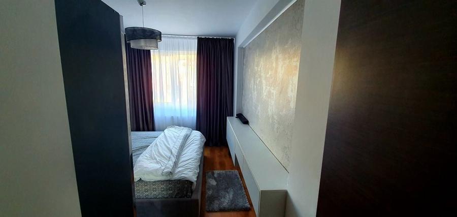 Apartament cu 2 camere decomandat, mobilat în Decebal