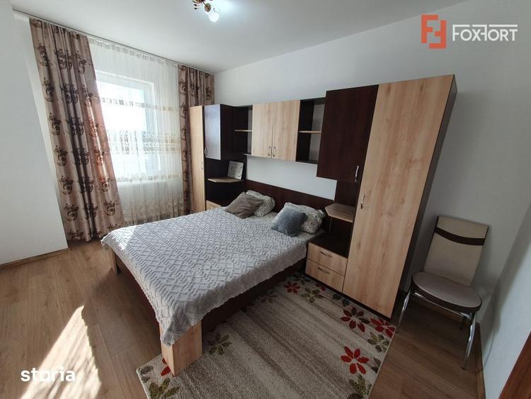 Apartament cu 3 camere, mobilat în Plopi