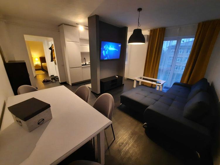 Apartament cu 2 camere decomandat în Ultracentral
