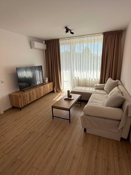 Apartament cu 2 camere semidecomandat în Calea București