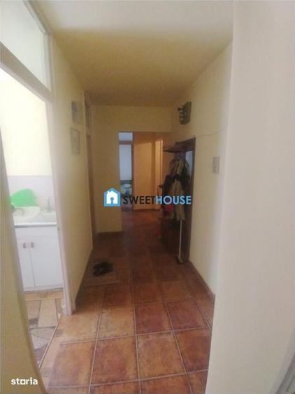 Apartament cu 3 camere decomandat în Central
