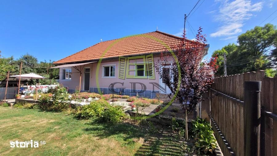 Casă cu 3 camere cu Teren 580 Mp în Central