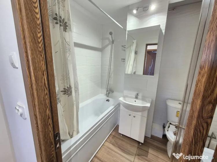 Apartament cu 2 camere decomandat în Centrul Civic