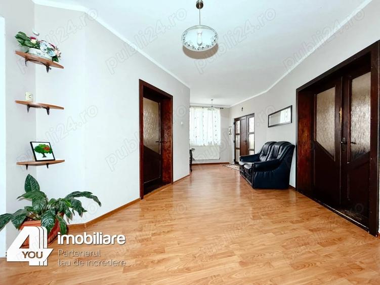 Casă cu Teren 1422 Mp în Cicir