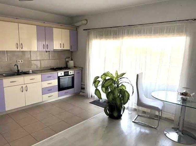 Apartament cu 2 camere decomandat în Odăile