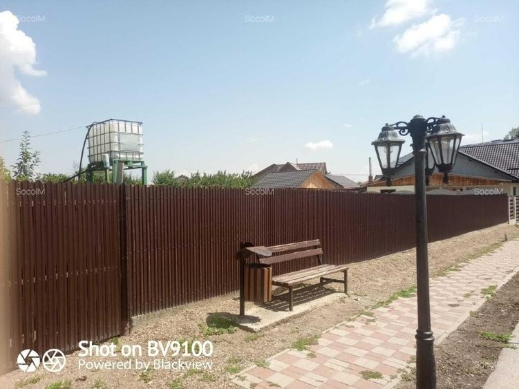 Casă individuală cu 4 camere cu Teren 1300 Mp în Sihlea
