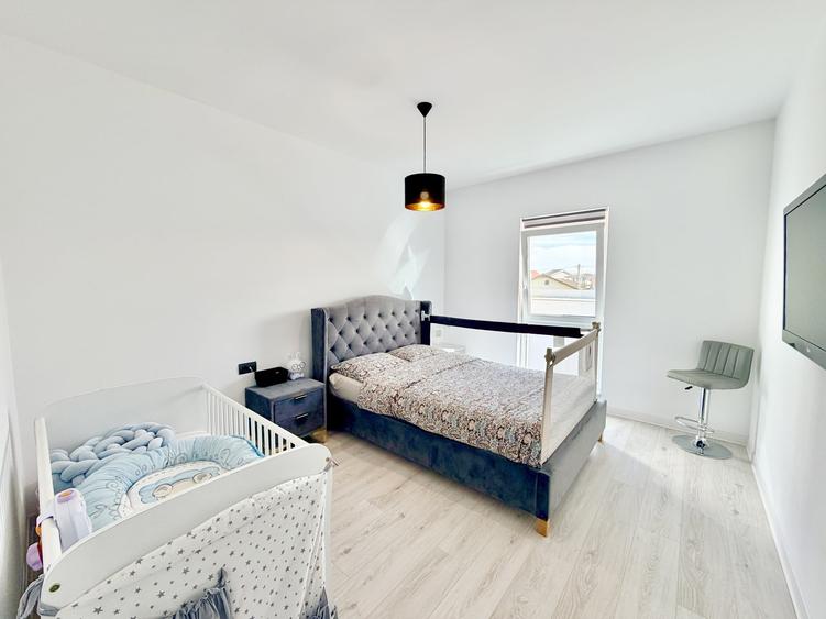 Duplex cu 4 camere cu Teren 273 Mp în Moșnița Nouă