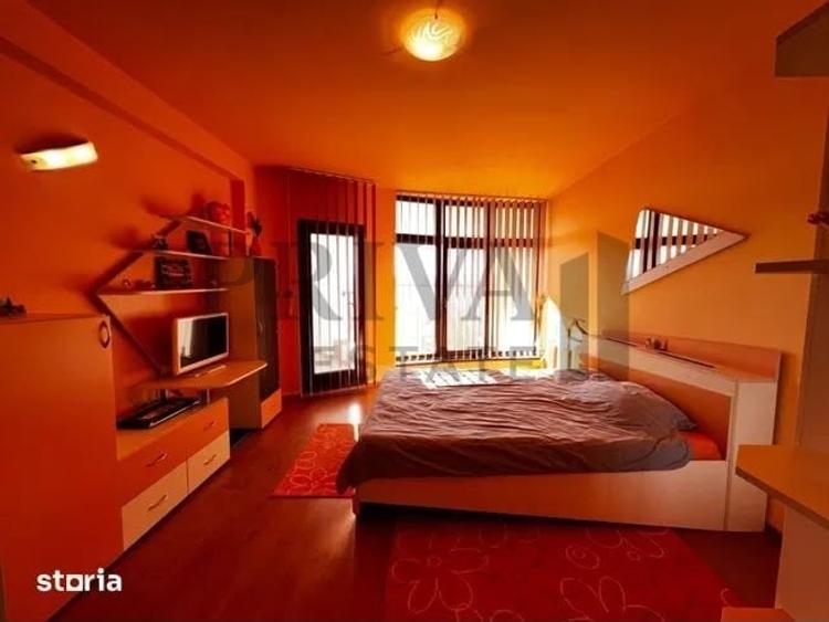 Casă individuală cu 6 camere cu Canalizare în Central
