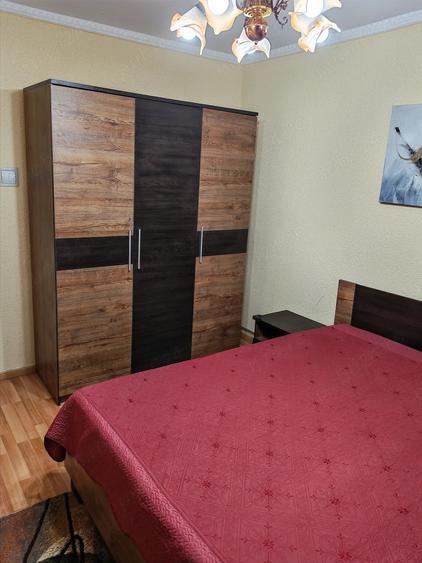 Apartament cu 4 camere decomandat în Rahova